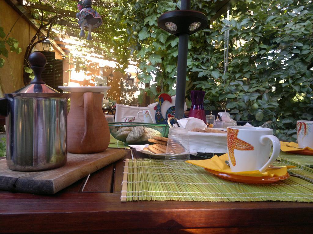 Agriturismo La Casa Delle Fate ローイリ・ポルト・サン・パーオロ エクステリア 写真