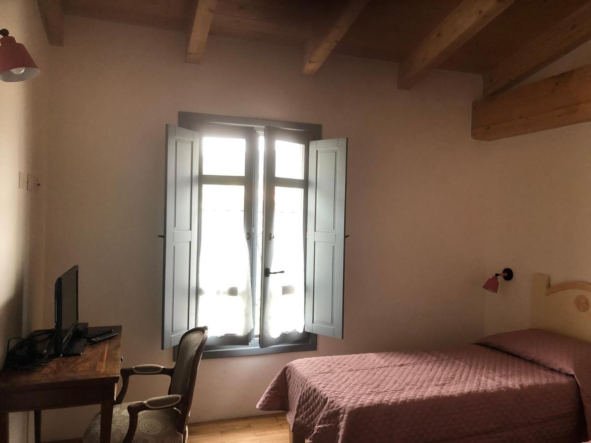 Agriturismo La Casa Delle Fate ローイリ・ポルト・サン・パーオロ エクステリア 写真