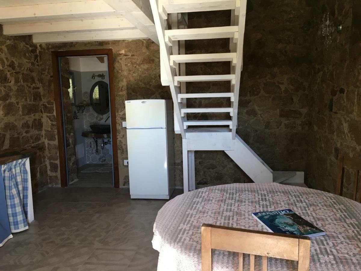 Agriturismo La Casa Delle Fate ローイリ・ポルト・サン・パーオロ エクステリア 写真